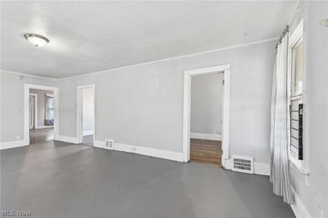 942 E 79th Street Cleveland OH 44103