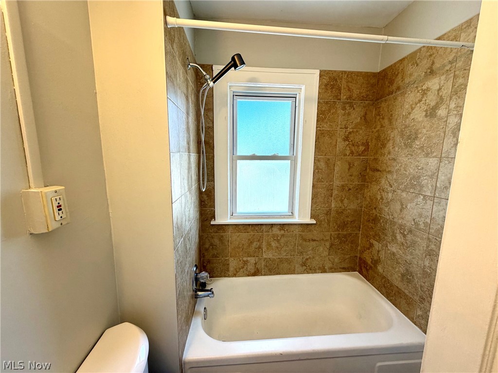 196 Henry Street Bedford OH 44146