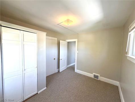 196 Henry Street Bedford OH 44146