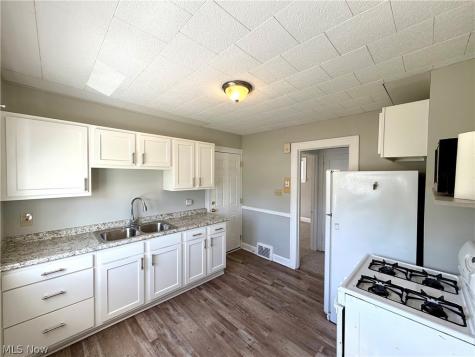 196 Henry Street Bedford OH 44146