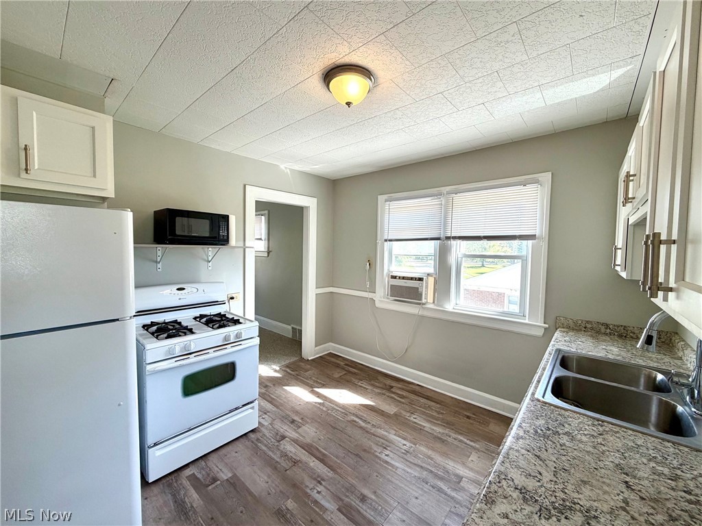 196 Henry Street Bedford OH 44146