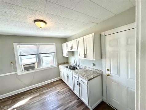 196 Henry Street Bedford OH 44146