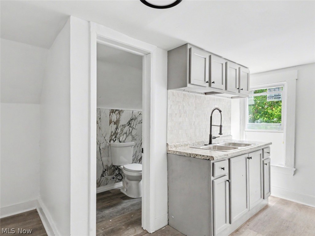 12432 Saywell Avenue Cleveland OH 44108