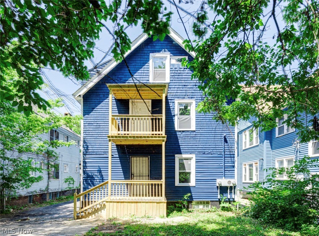 12432 Saywell Avenue Cleveland OH 44108