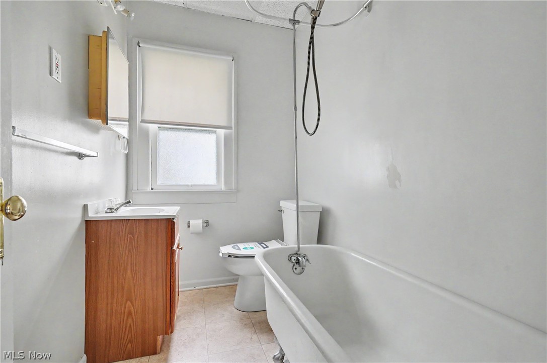 254-256 Lowell Avenue NE Warren OH 44483