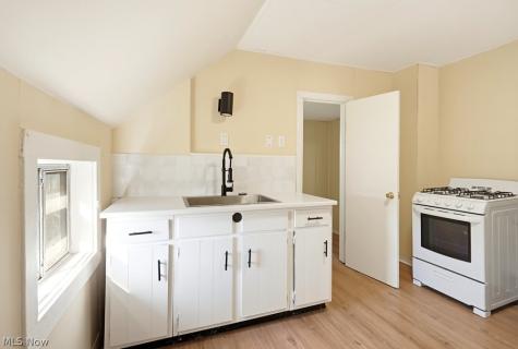 418 W 17th Street Lorain OH 44052