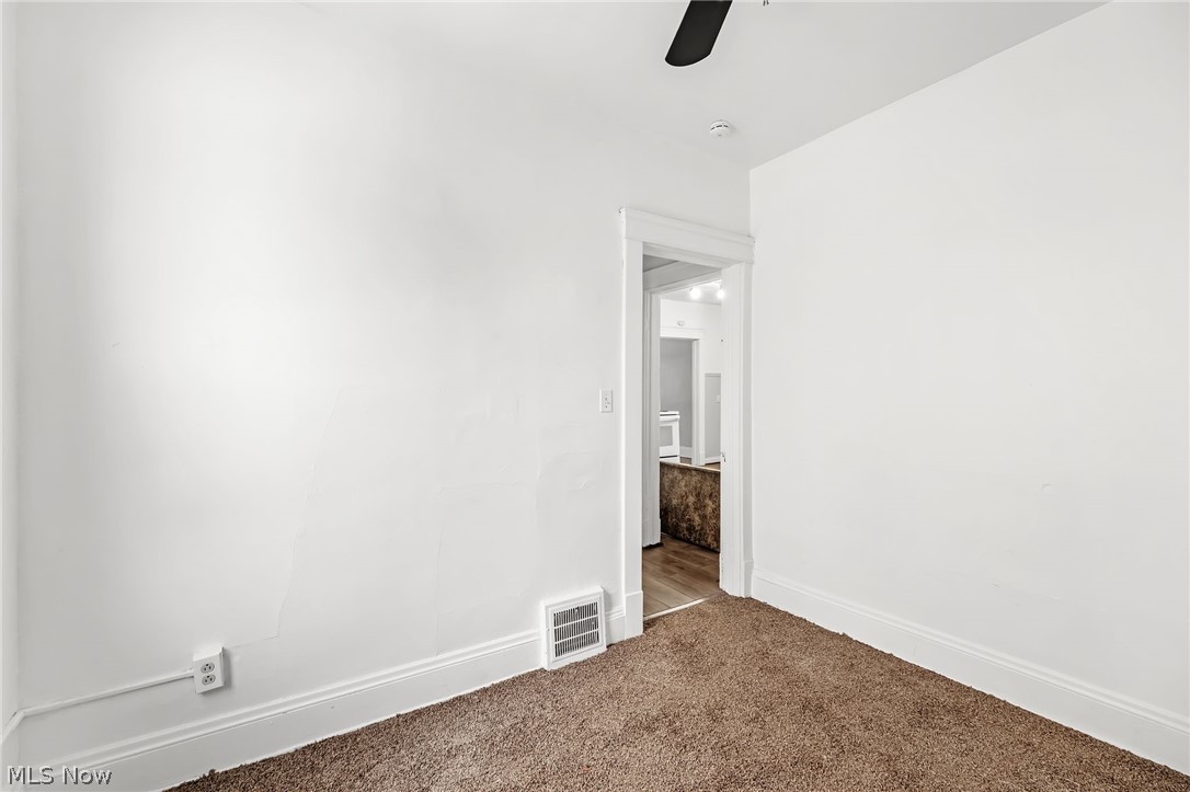 3978 E 55th Street Newburgh Heights OH 44105