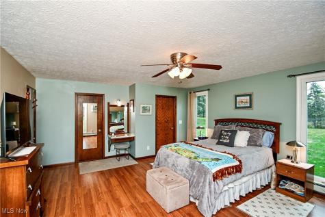1392-1394 Koons Road North Canton OH 44720
