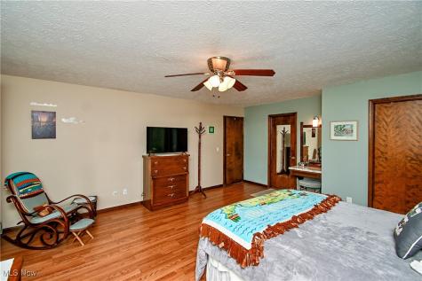 1392-1394 Koons Road North Canton OH 44720