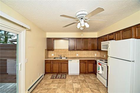 1392-1394 Koons Road North Canton OH 44720