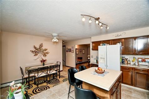 1392-1394 Koons Road North Canton OH 44720