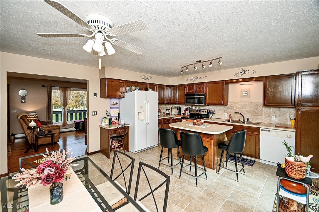 1392-1394 Koons Road North Canton OH 44720