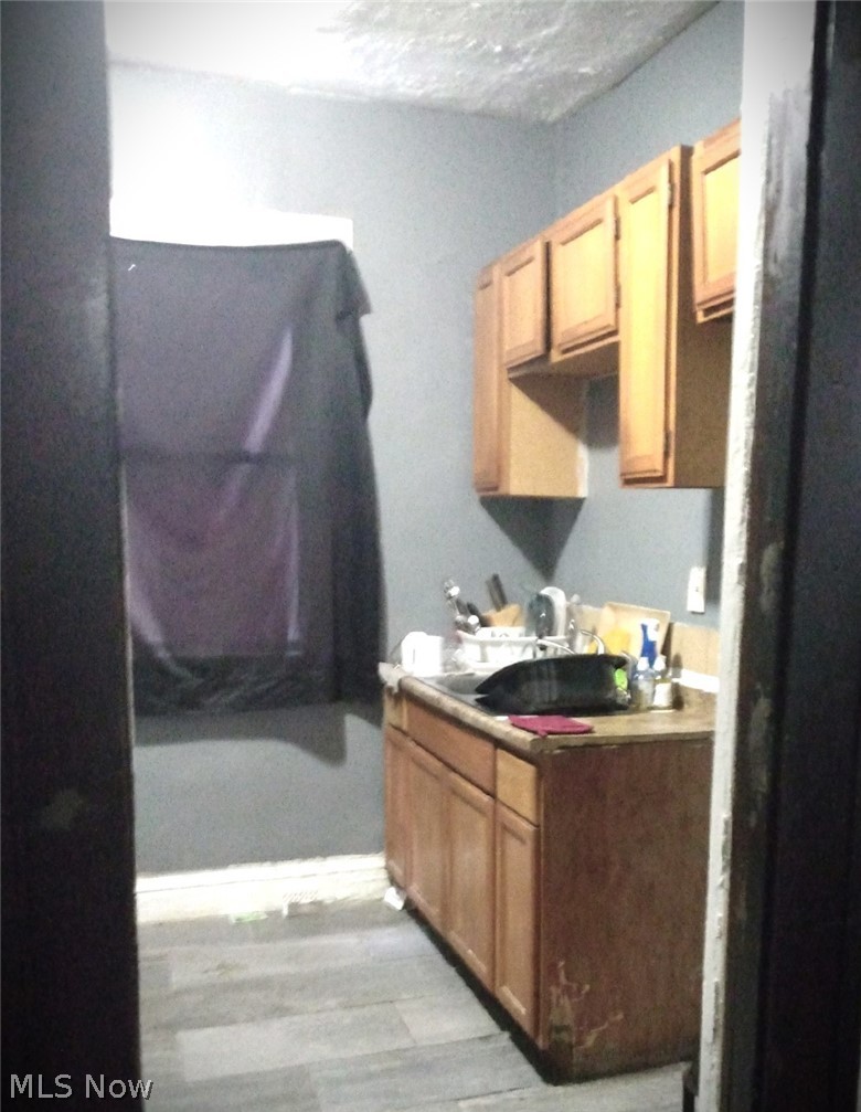 1713 E 69th Place Cleveland OH 44103