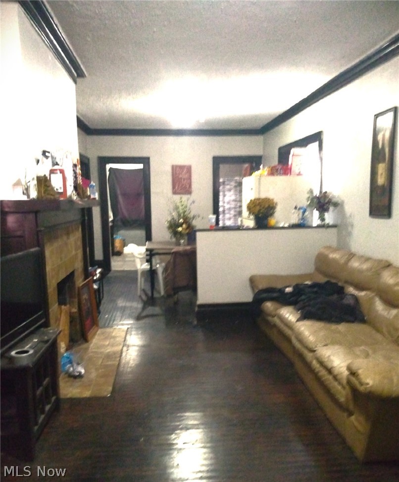 1713 E 69th Place Cleveland OH 44103