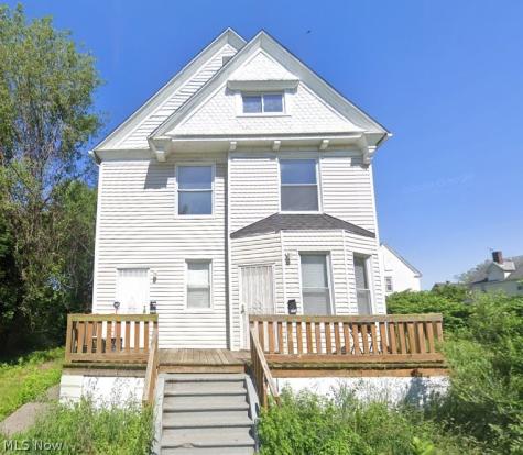 1713 E 69th Place Cleveland OH 44103
