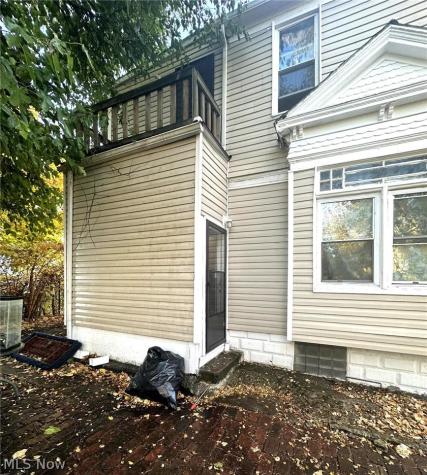 1713 E 69th Place Cleveland OH 44103