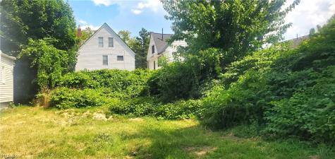 1713 E 69th Place Cleveland OH 44103