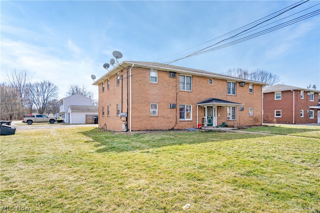 895 Cook Avenue Youngstown OH 44512