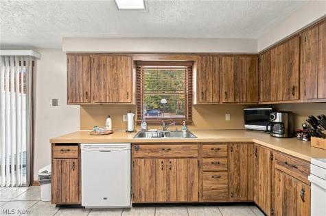 37952 French Creek Road Avon OH 44011