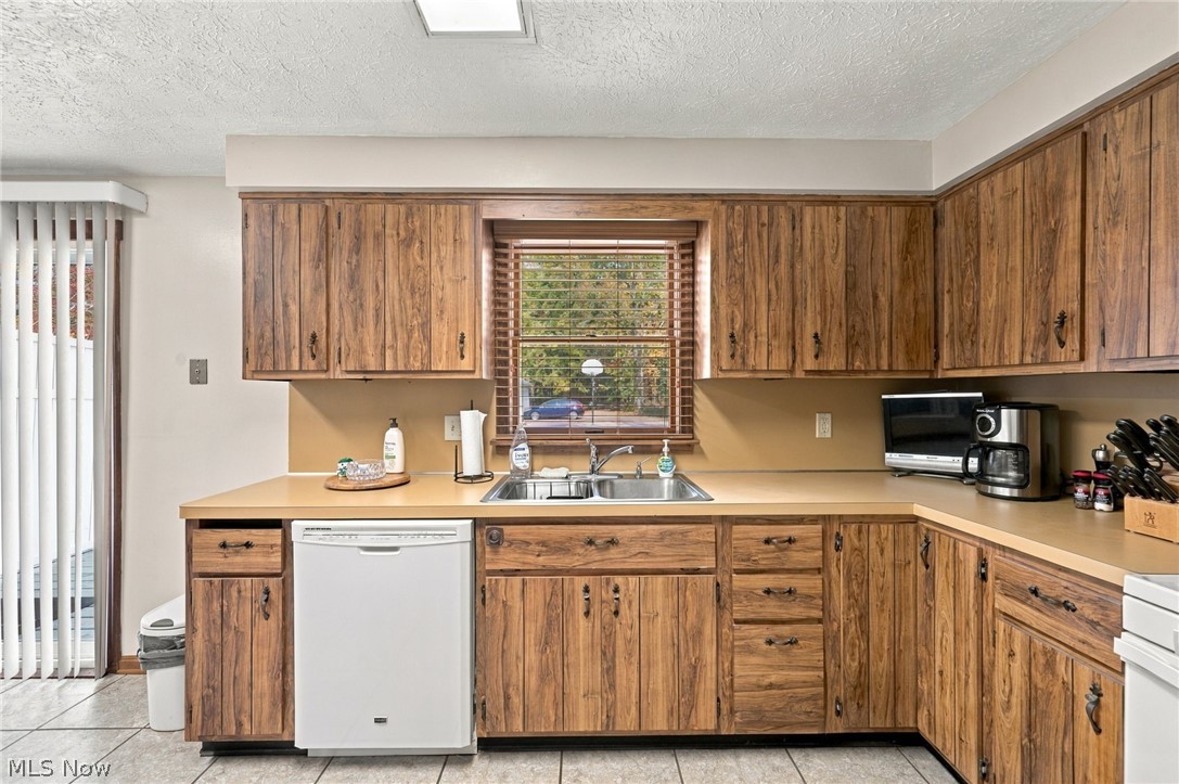 37952 French Creek Road Avon OH 44011