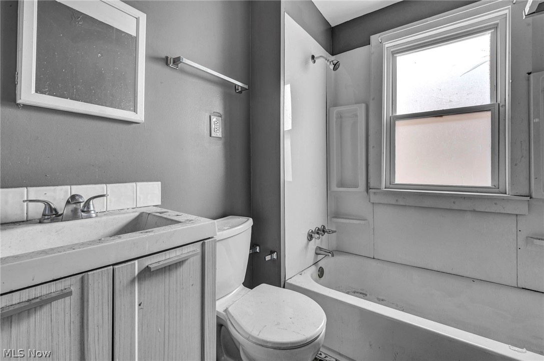 889 E 143rd Street Cleveland OH 44110