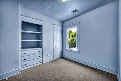 3515 Daisy Avenue Cleveland OH 44109