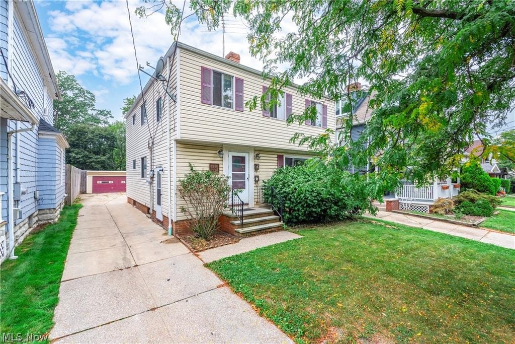 1530 Rockway Avenue Lakewood OH 44107