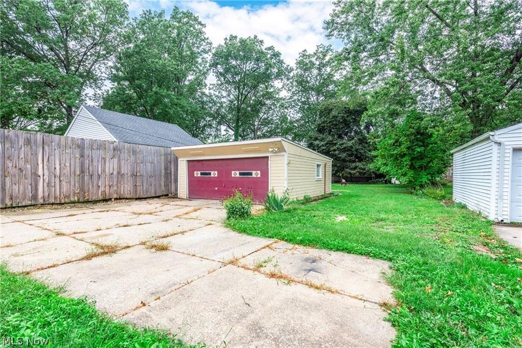 1530 Rockway Avenue Lakewood OH 44107