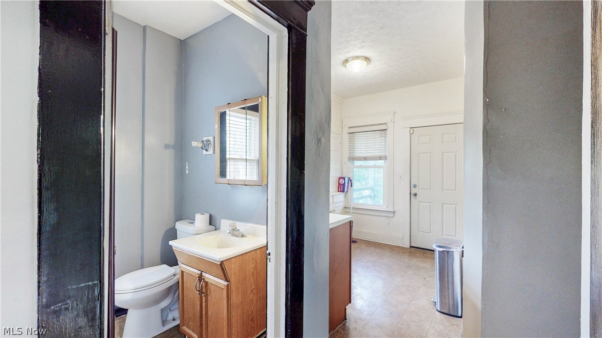 41-43 S Bates Street Akron OH 44303