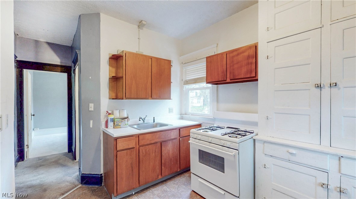 41-43 S Bates Street Akron OH 44303