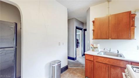 41-43 S Bates Street Akron OH 44303