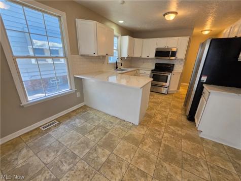 17409 Chagrin Boulevard Shaker Heights OH 44120