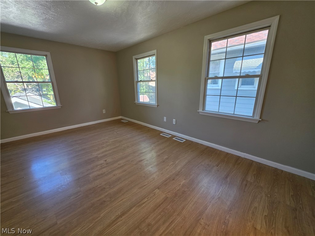 17409 Chagrin Boulevard Shaker Heights OH 44120