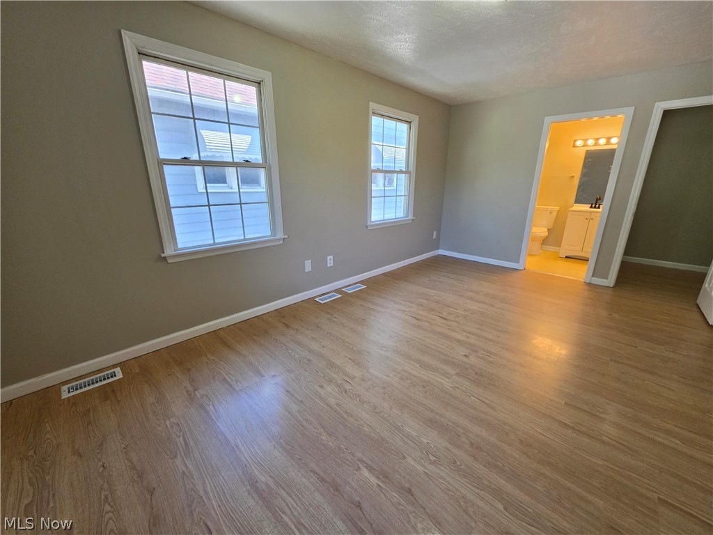 17409 Chagrin Boulevard Shaker Heights OH 44120