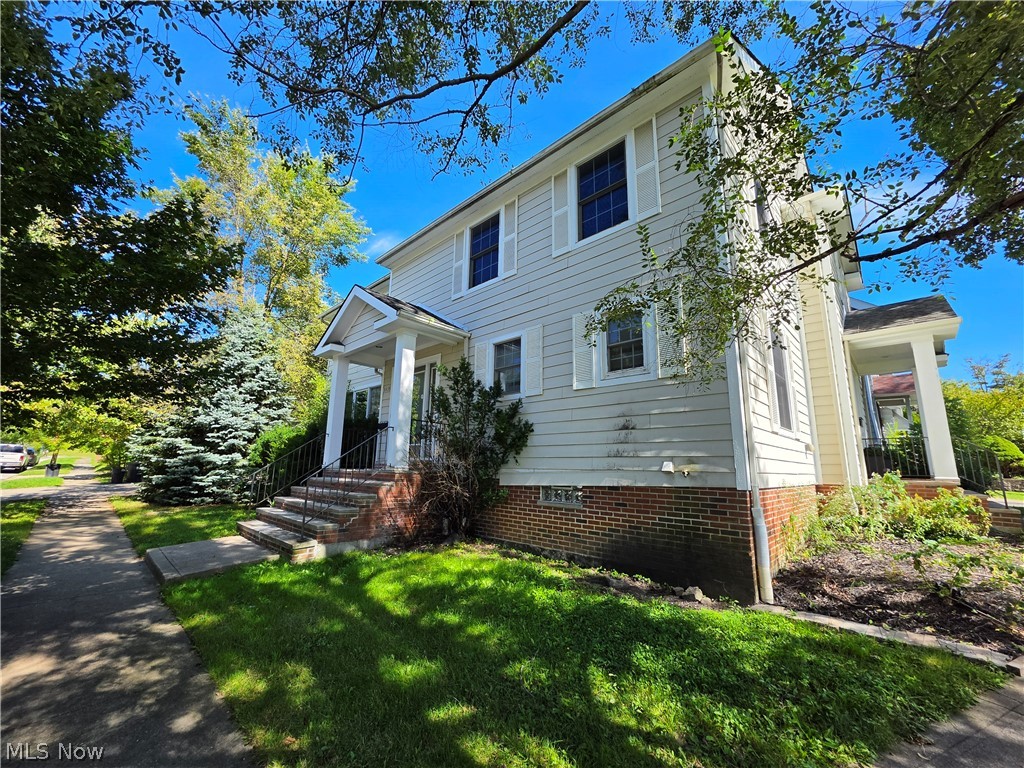 17409 Chagrin Boulevard Shaker Heights OH 44120