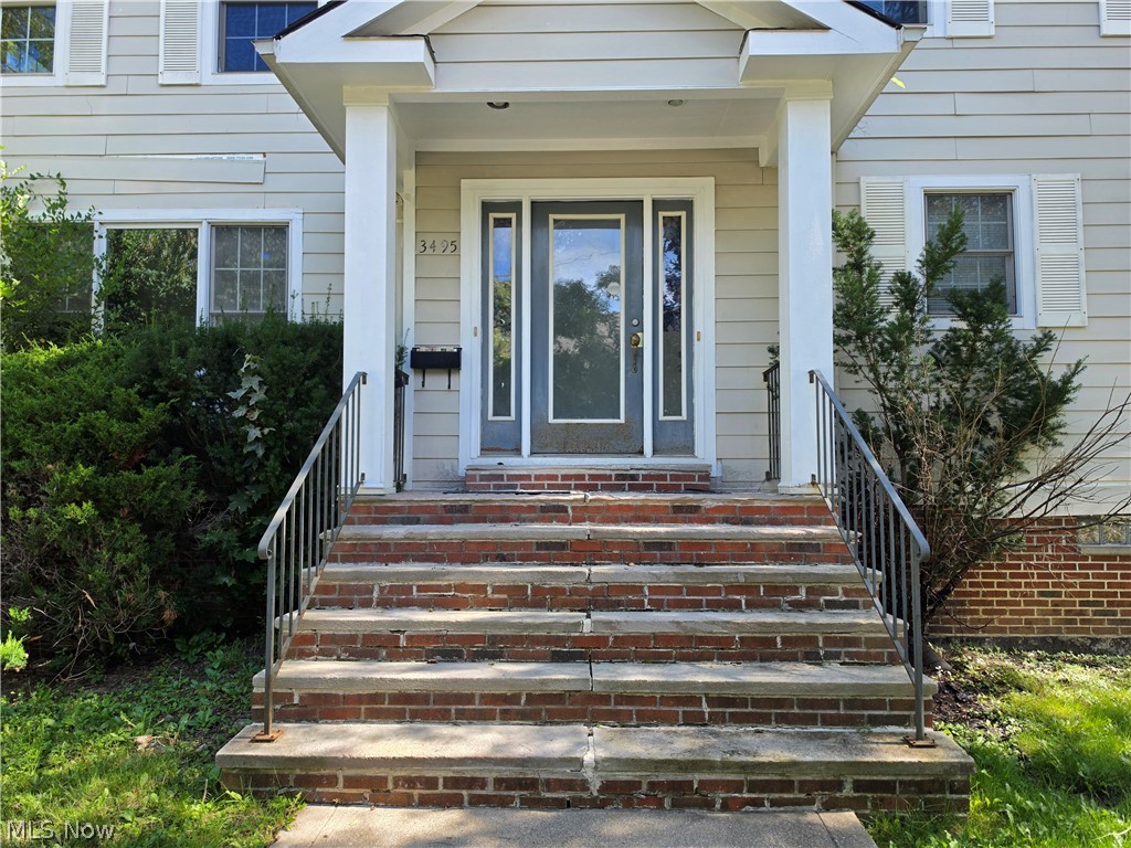17409 Chagrin Boulevard Shaker Heights OH 44120