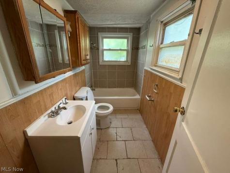 4309 E 128th Street Cleveland OH 44105