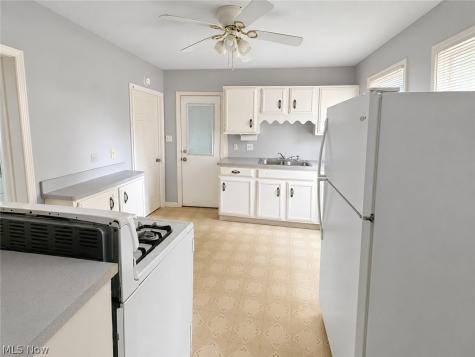 7602 Wentworth Avenue Cleveland OH 44102