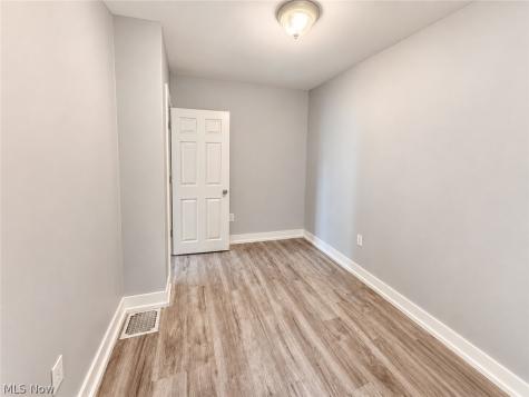 7602 Wentworth Avenue Cleveland OH 44102
