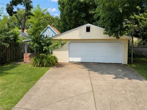7602 Wentworth Avenue Cleveland OH 44102