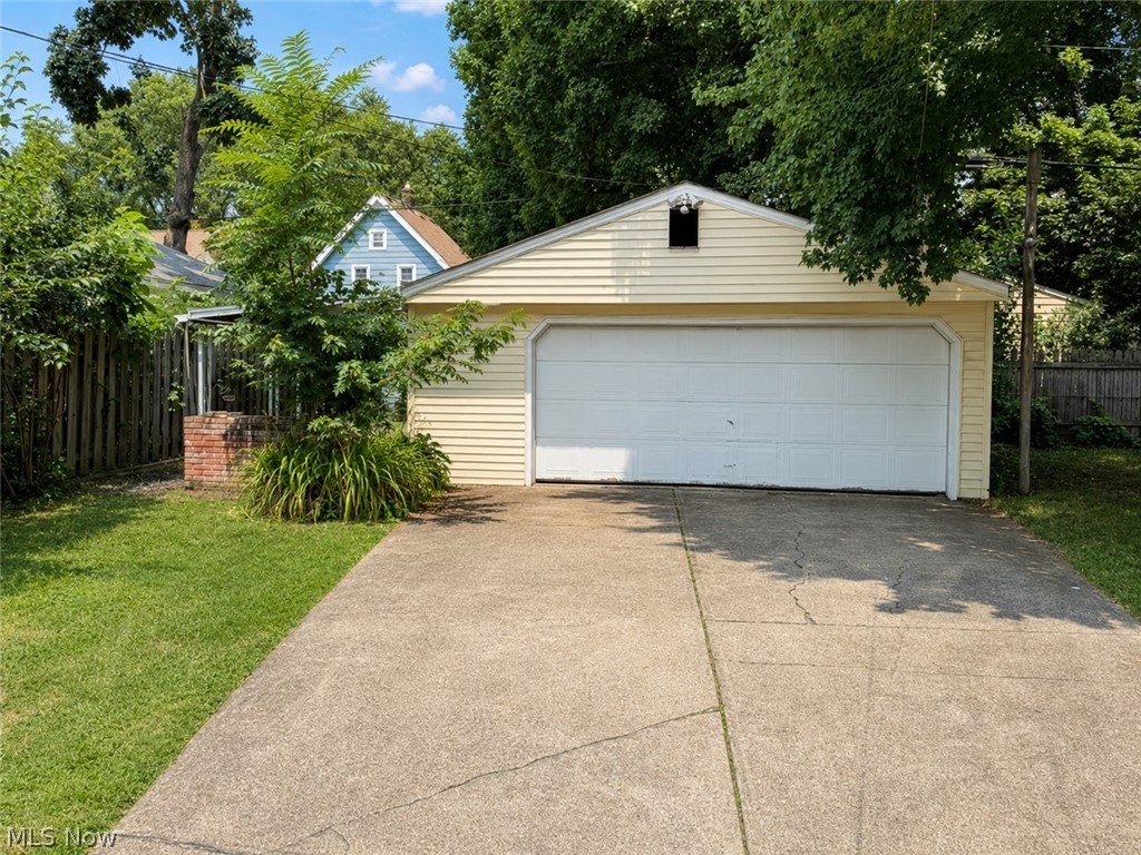7602 Wentworth Avenue Cleveland OH 44102