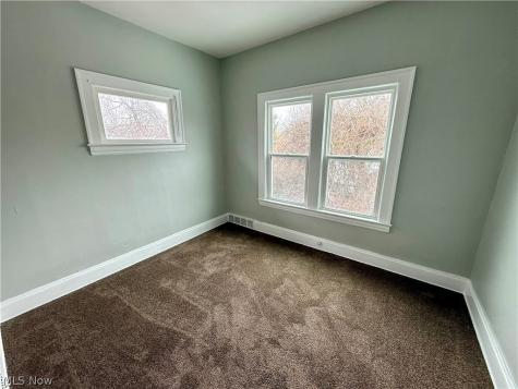 9215 Yale Avenue Cleveland OH 44108