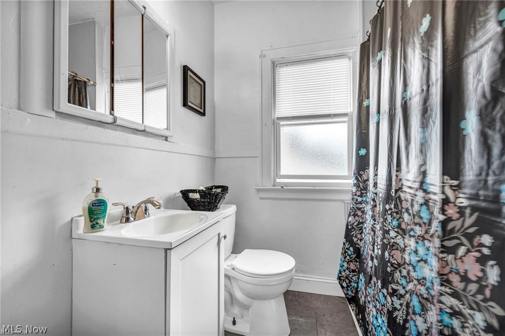 2822 Saratoga Avenue Cleveland OH 44109