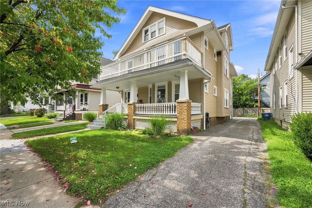 1296 Fry Avenue Lakewood OH 44107