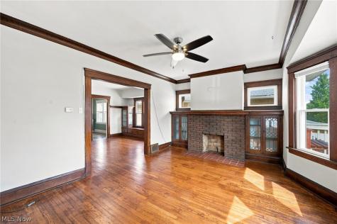1296 Fry Avenue Lakewood OH 44107