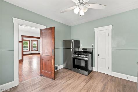 1296 Fry Avenue Lakewood OH 44107