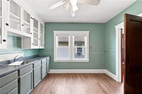 1296 Fry Avenue Lakewood OH 44107