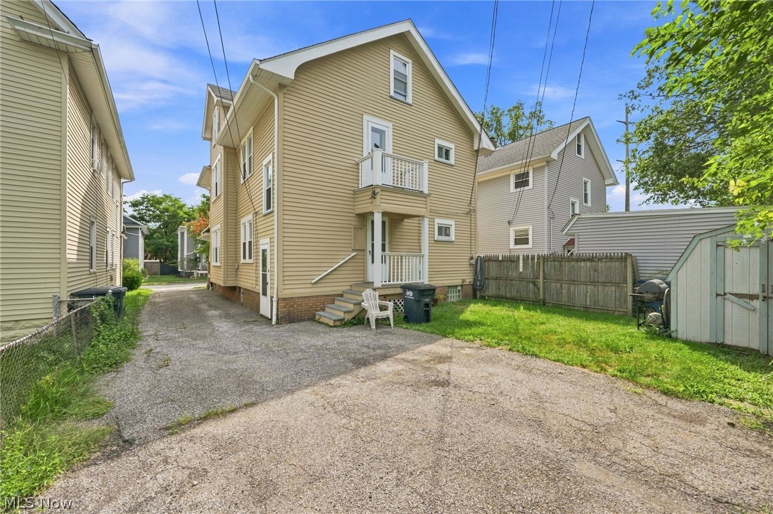 1296 Fry Avenue Lakewood OH 44107