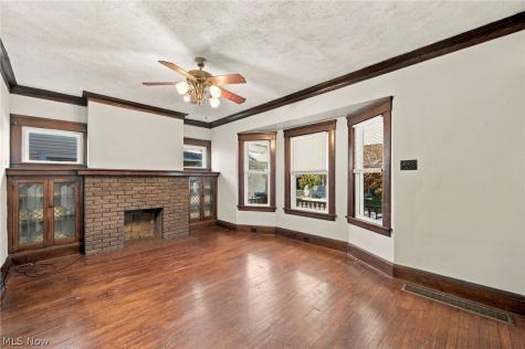 1296 Fry Avenue Lakewood OH 44107