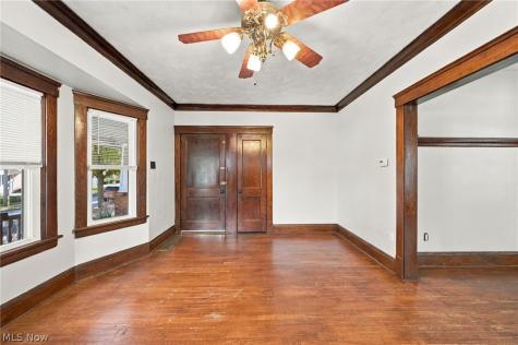 1296 Fry Avenue Lakewood OH 44107